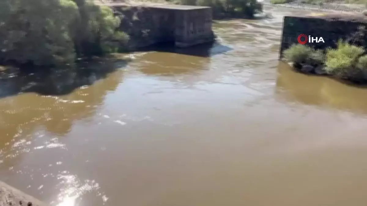 Karasu Nehri’ndeki Kirlilik Tedirgin Ediyor