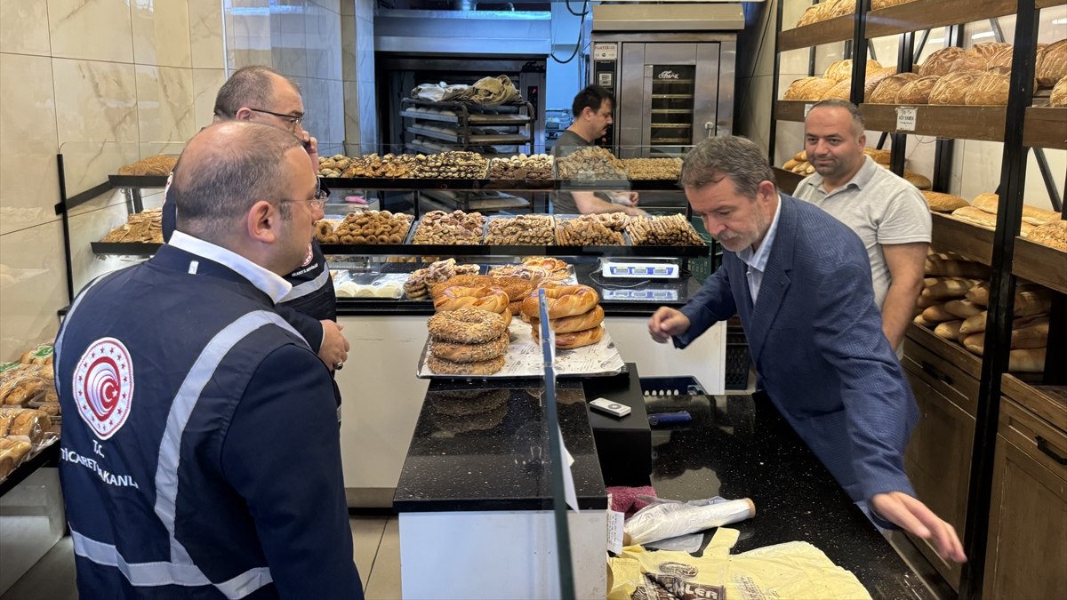 İstanbul’da Ticaret Bakanlığı ekipleri fırınları denetledi
