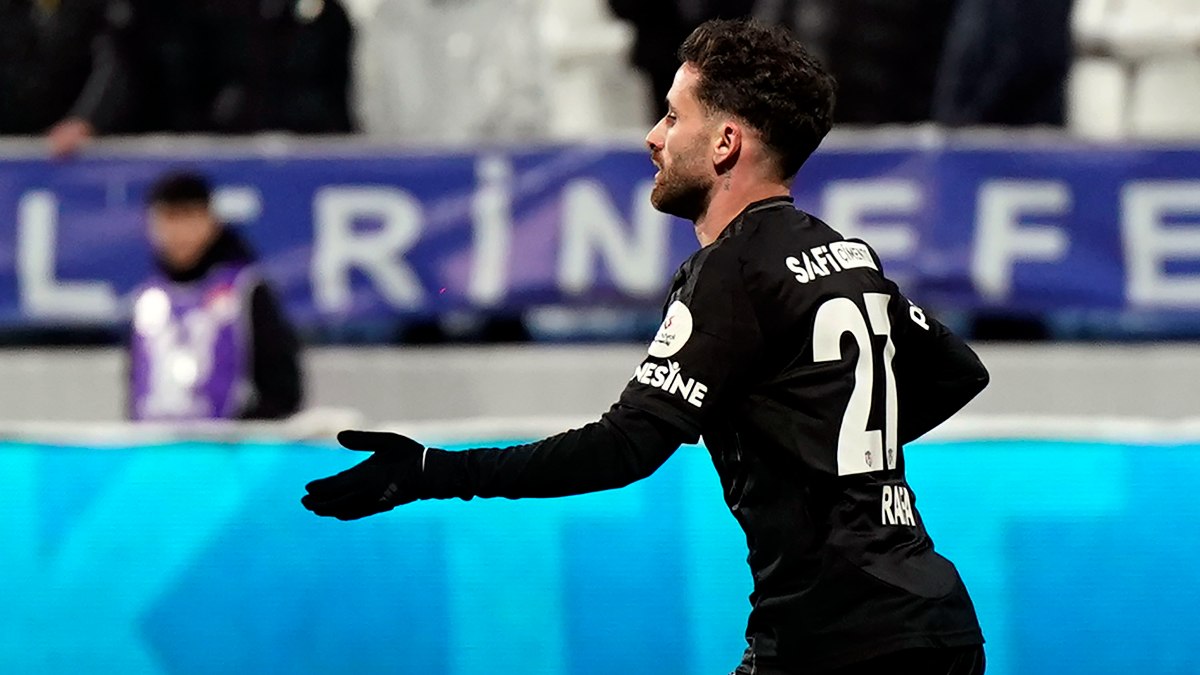 Rafa Silva, yıldızlaşmaya devam ediyor